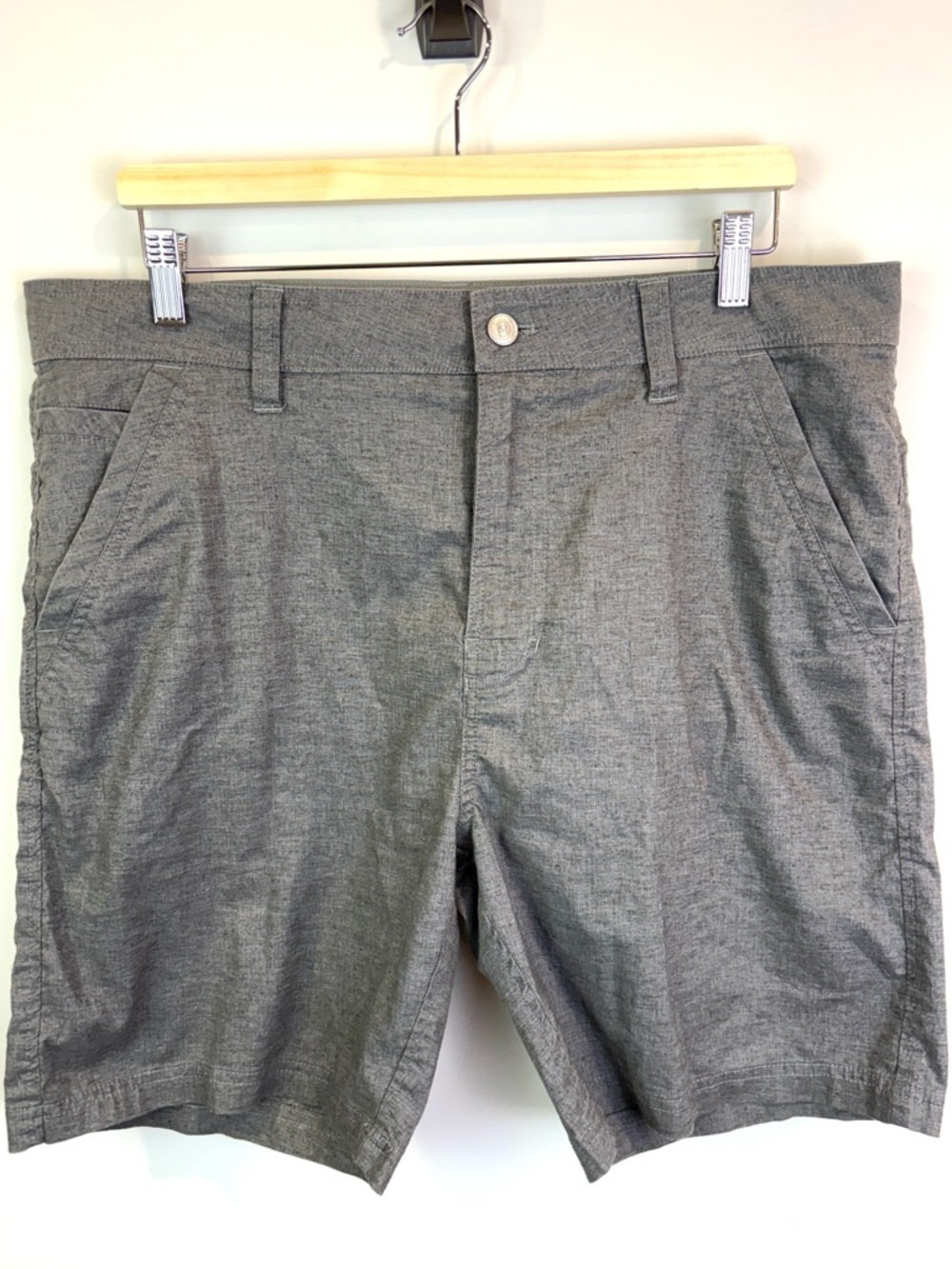 Prana hemp blend Men's Grey Casual Shorts size 34/36